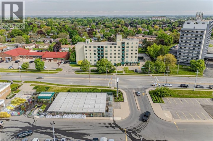 Photo 12 at 301 - 421 Fairview Drive, Brier Park, Brantford