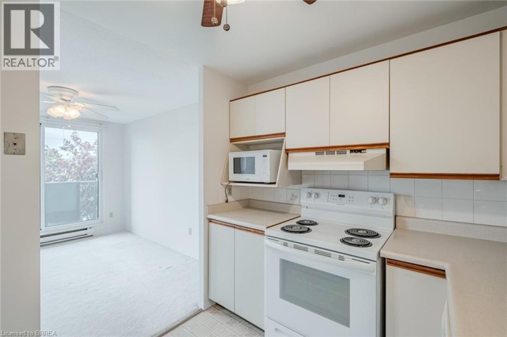 Photo 23 at 301 - 421 Fairview Drive, Brier Park, Brantford