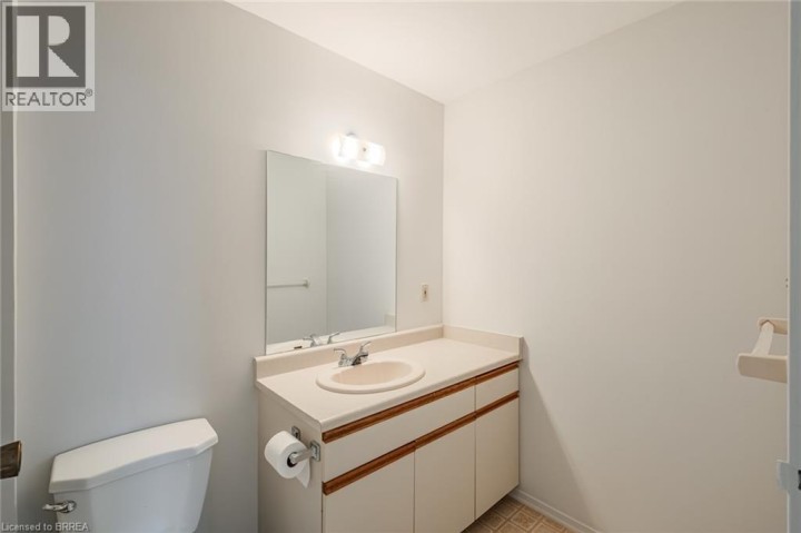 Photo 31 at 301 - 421 Fairview Drive, Brier Park, Brantford