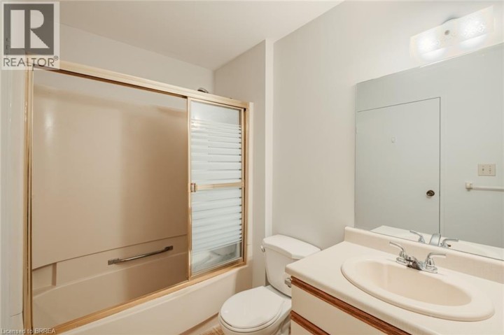 Photo 32 at 301 - 421 Fairview Drive, Brier Park, Brantford