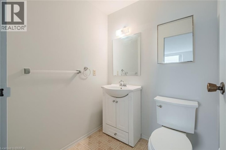 Photo 40 at 301 - 421 Fairview Drive, Brier Park, Brantford