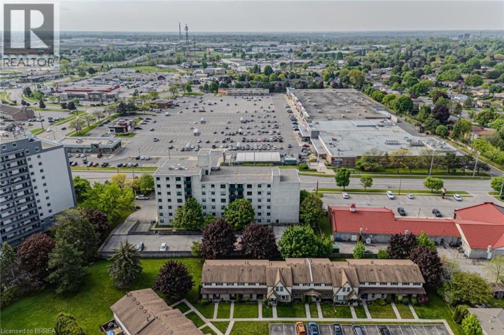 Photo 6 at 301 - 421 Fairview Drive, Brier Park, Brantford