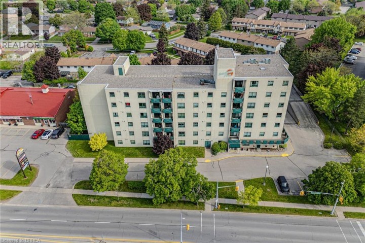 Photo 8 at 301 - 421 Fairview Drive, Brier Park, Brantford