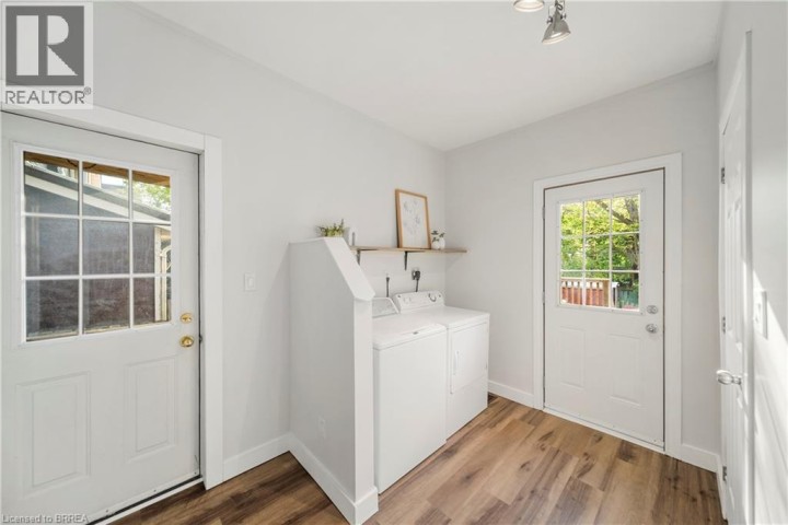 Photo 16 at 20 Wells Avenue, Terrace Hill, Brantford