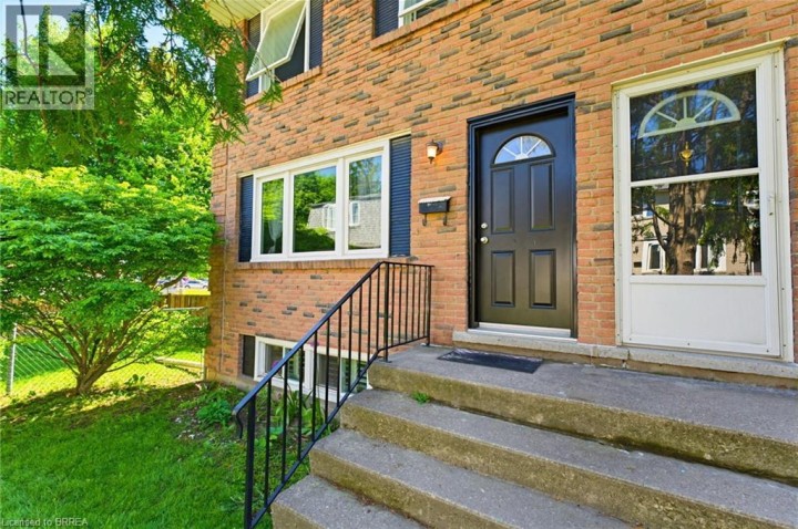 Photo 2 at 6 - 26 Coachwood Road, Brier Park, Brantford