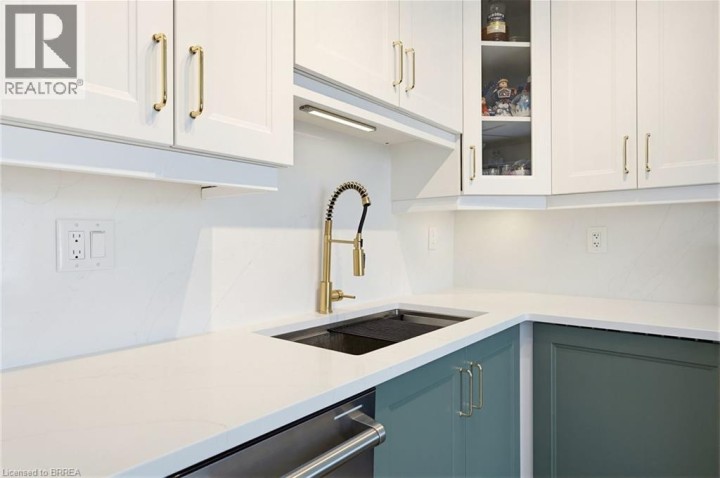 Photo 3 at 6 - 26 Coachwood Road, Brier Park, Brantford