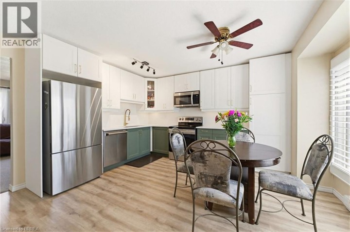 Photo 6 at 6 - 26 Coachwood Road, Brier Park, Brantford