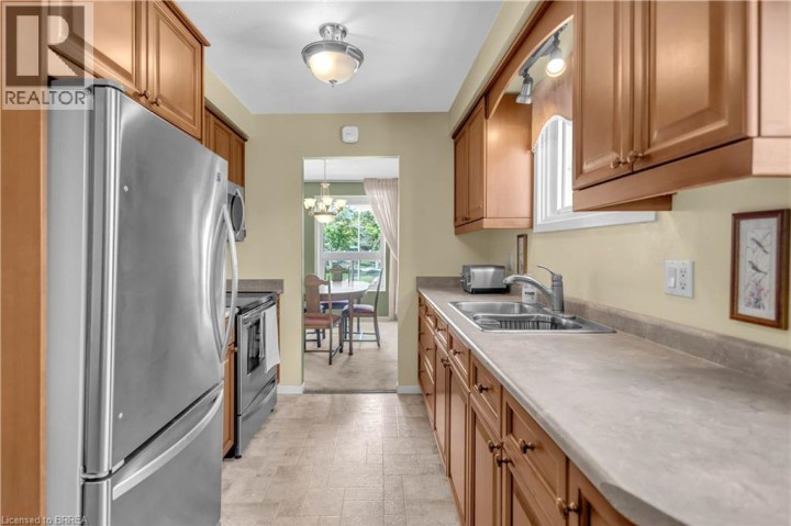 Photo 13 at 16 Nautical Road, Brantwood Park, Brantford