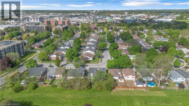 Photo 43 at 16 Nautical Road, Brantwood Park, Brantford