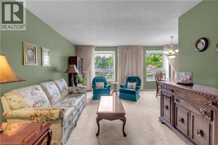 Photo 7 at 16 Nautical Road, Brantwood Park, Brantford