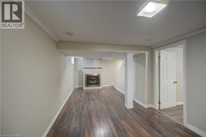 Photo 35 at 37 Frank Street, Holmedale, Brantford
