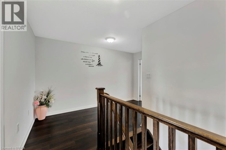 Photo 18 at 16 Cumberland Street, Echo Place, Brantford