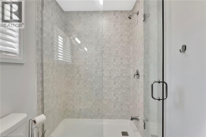 Photo 22 at 16 Cumberland Street, Echo Place, Brantford