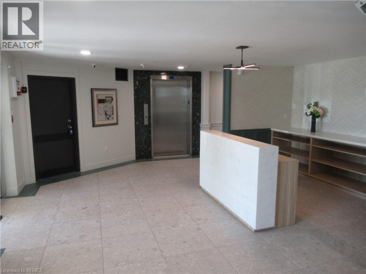 Photo 14 at 401 - 421 Fairview Drive, Brier Park, Brantford