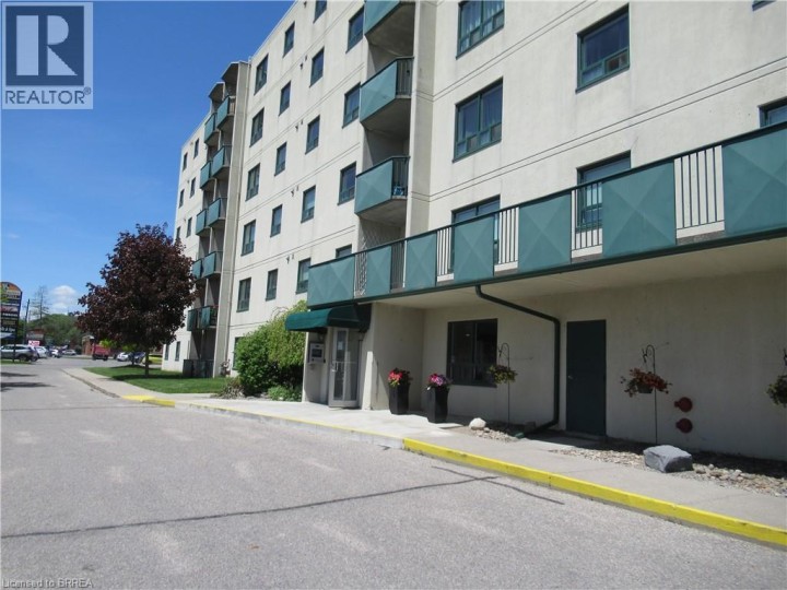 Photo 1 at 401 - 421 Fairview Drive, Brier Park, Brantford