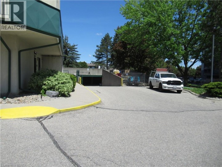 Photo 15 at 401 - 421 Fairview Drive, Brier Park, Brantford