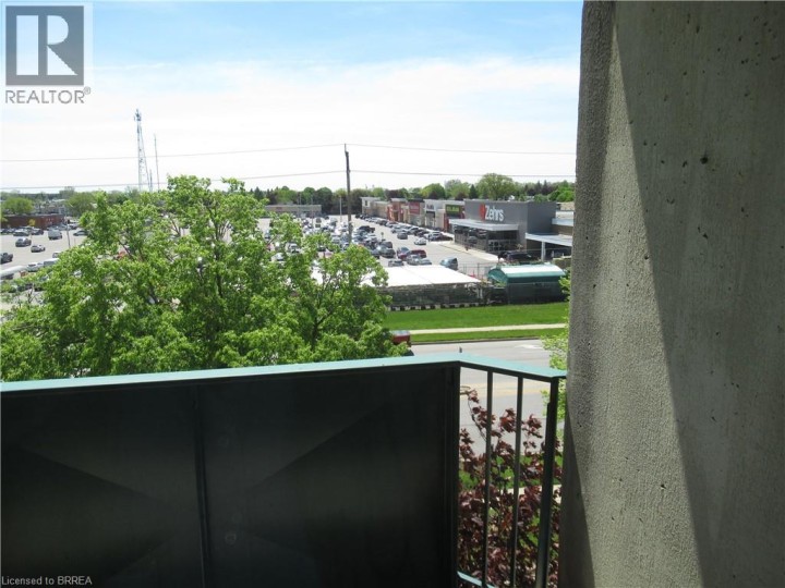 Photo 12 at 401 - 421 Fairview Drive, Brier Park, Brantford