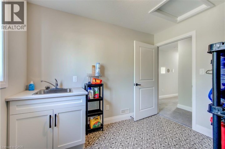 Photo 18 at 195 E Charles Street, Ingersoll - South, Ingersoll