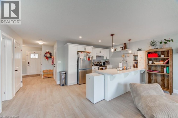 Photo 6 at 195 E Charles Street, Ingersoll - South, Ingersoll