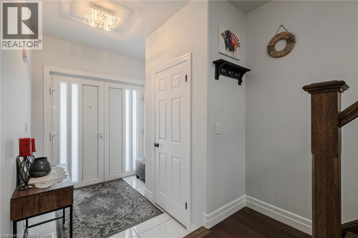 Photo 3 at 87 Grandville Circle, Innerkip (Victoria Park), Woodstock
