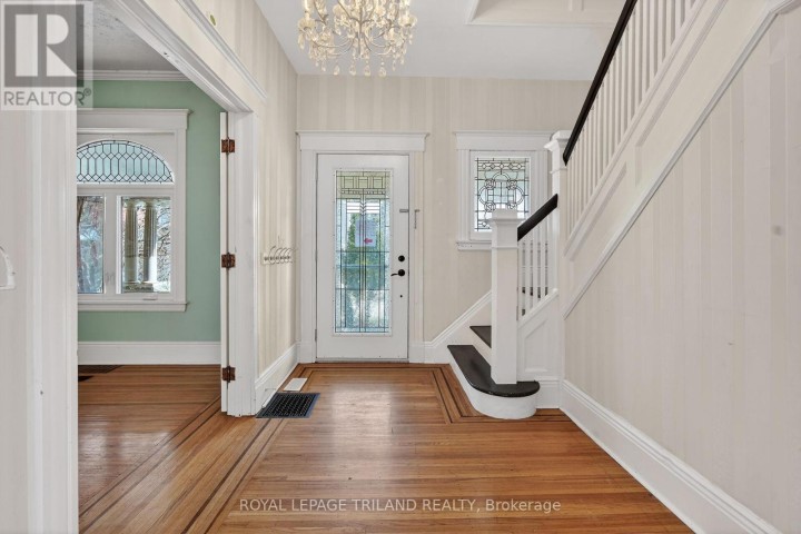 Photo 4 at 40 Metcalfe Street, St. Thomas