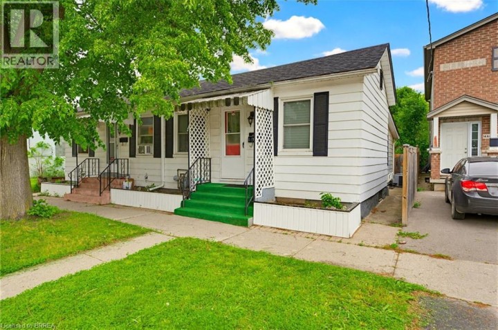 Photo 2 at 12 Marlborough Street, Downtown Core, Brantford