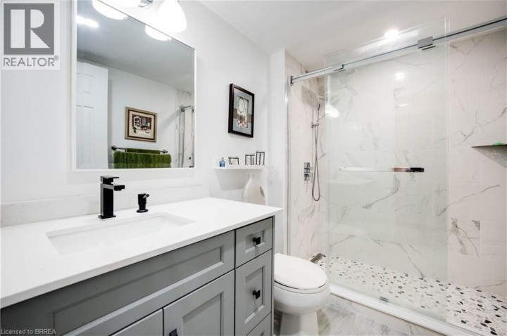 Photo 2 at 401 - 9 Bonheur Court, Lynden Hills, Brantford