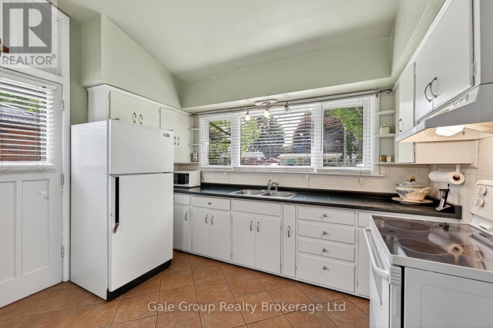 Photo 12 at 308 Willowgrove Crescent, Woodstock - North, Woodstock