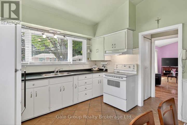 Photo 13 at 308 Willowgrove Crescent, Woodstock - North, Woodstock