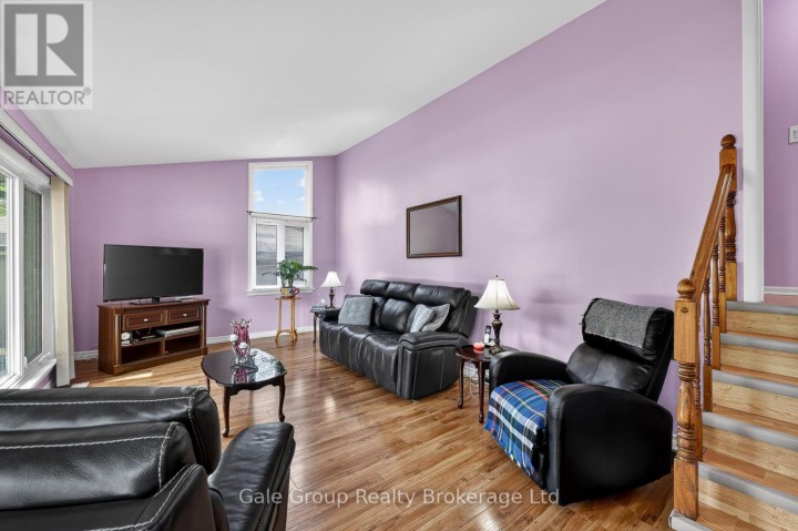 Photo 9 at 308 Willowgrove Crescent, Woodstock - North, Woodstock