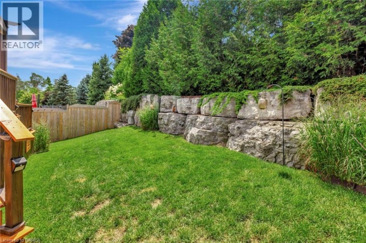 Photo 23 at 10 Stratford Terrace, Hillcrest, Brantford