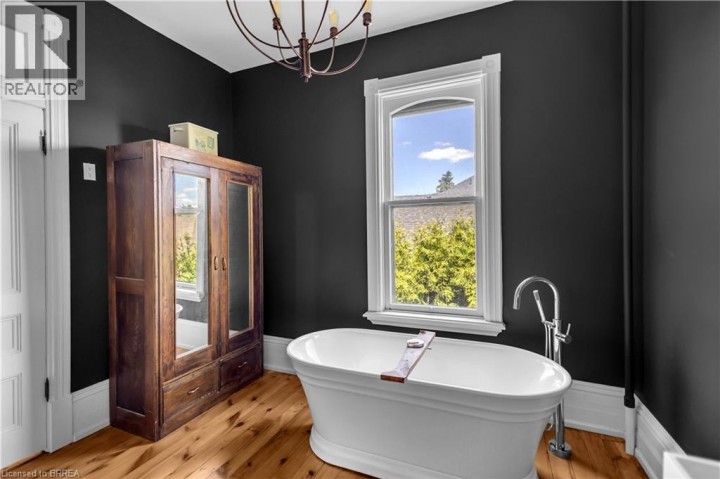 Photo 26 at 18 Hawarden Avenue, Holmedale, Brantford
