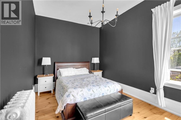 Photo 22 at 18 Hawarden Avenue, Holmedale, Brantford