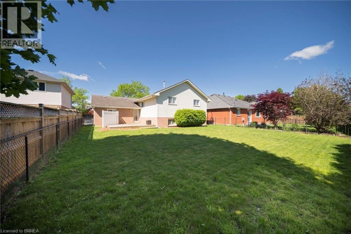 Photo 33 at 23 Trillium Way, Brier Park, Brantford