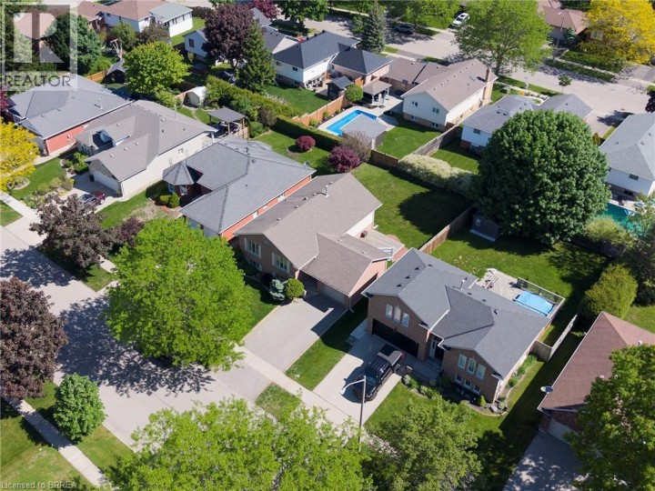 Photo 36 at 23 Trillium Way, Brier Park, Brantford