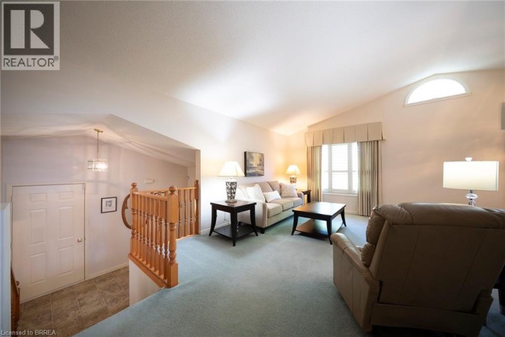 Photo 5 at 23 Trillium Way, Brier Park, Brantford