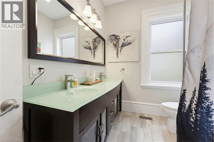 Photo 18 at 146 William Street, North Ward, Brantford