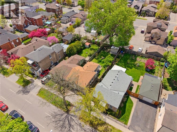 Photo 26 at 146 William Street, North Ward, Brantford