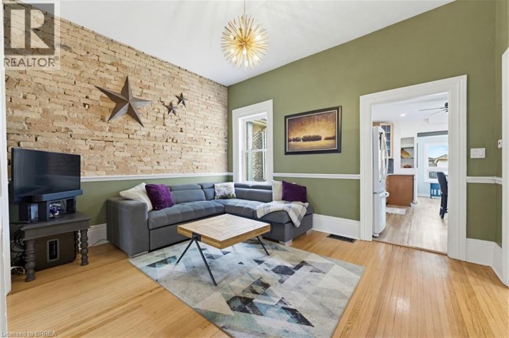 Photo 6 at 146 William Street, North Ward, Brantford