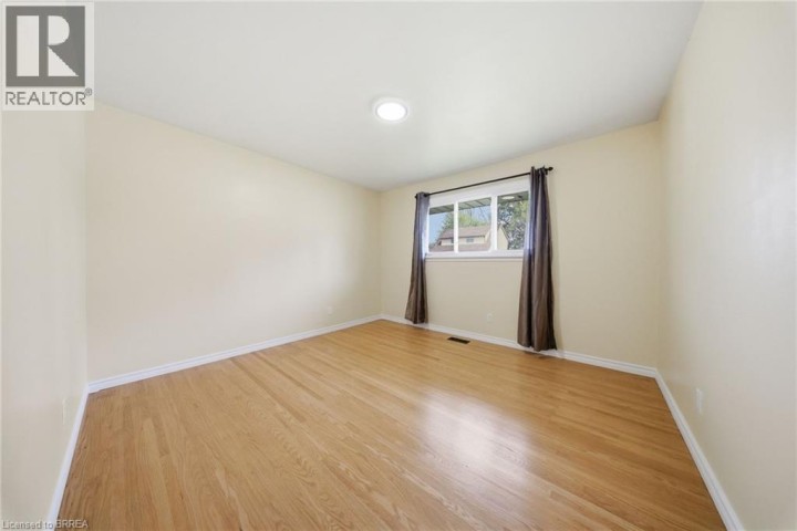 Photo 10 at 401 Nelson Street, Echo Place, Brantford