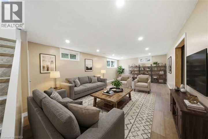 Photo 14 at 401 Nelson Street, Echo Place, Brantford
