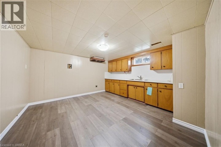 Photo 16 at 401 Nelson Street, Echo Place, Brantford