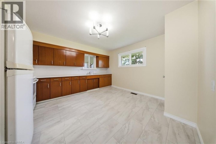 Photo 8 at 401 Nelson Street, Echo Place, Brantford