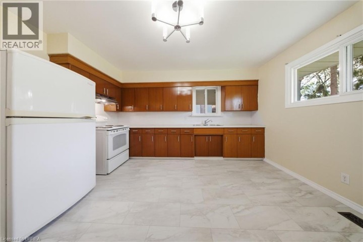Photo 6 at 401 Nelson Street, Echo Place, Brantford
