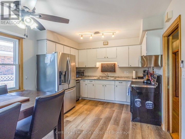 Photo 10 at 153 N Springbank Avenue, Woodstock - North, Woodstock