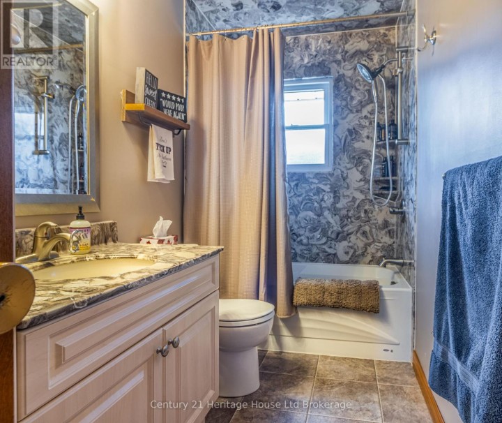 Photo 16 at 153 N Springbank Avenue, Woodstock - North, Woodstock