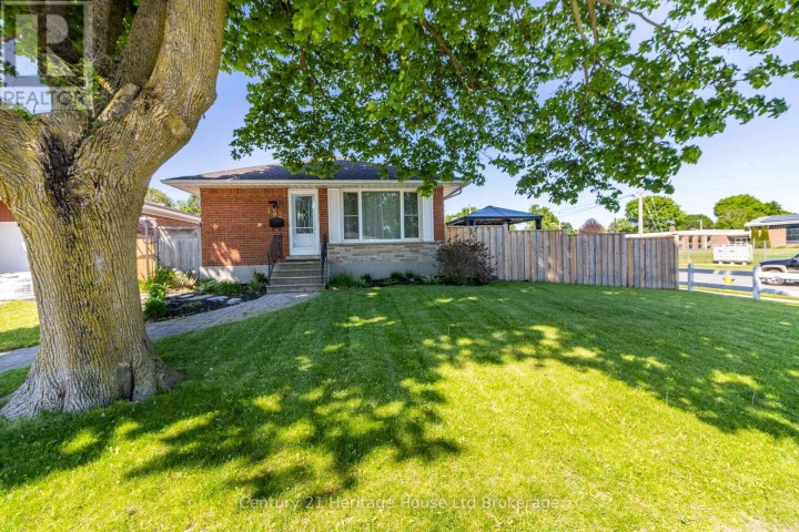 Photo 3 at 153 N Springbank Avenue, Woodstock - North, Woodstock