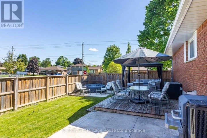 Photo 4 at 153 N Springbank Avenue, Woodstock - North, Woodstock