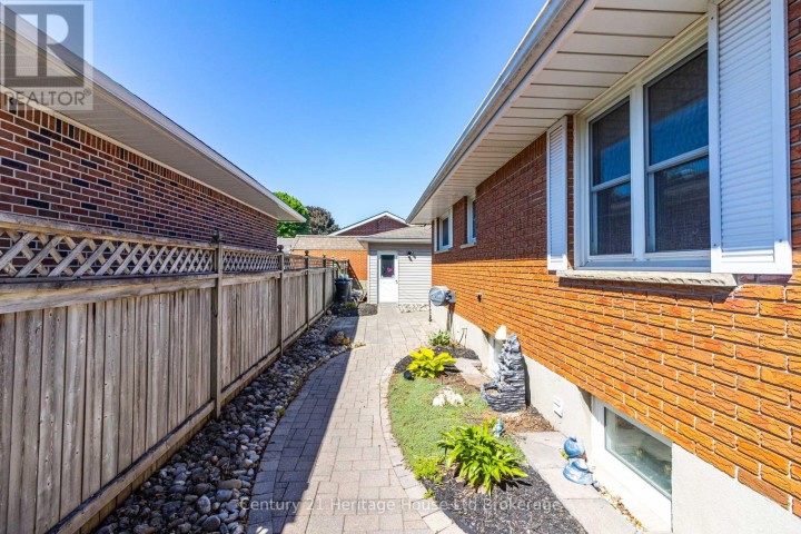 Photo 7 at 153 N Springbank Avenue, Woodstock - North, Woodstock