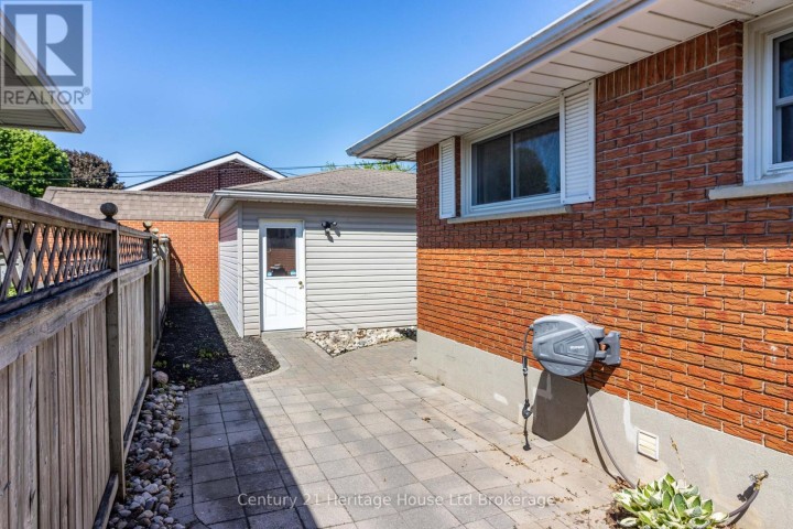Photo 8 at 153 N Springbank Avenue, Woodstock - North, Woodstock